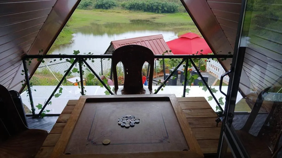 Argyle Lakeside Cabana Hatton